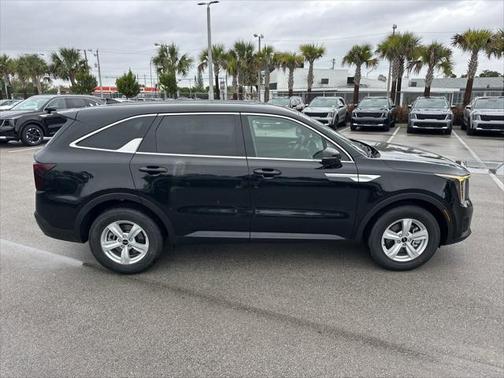 2025 Kia Sorento LX
