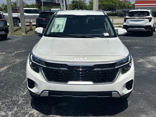 Snow White Pearl 2026 Kia Seltos S