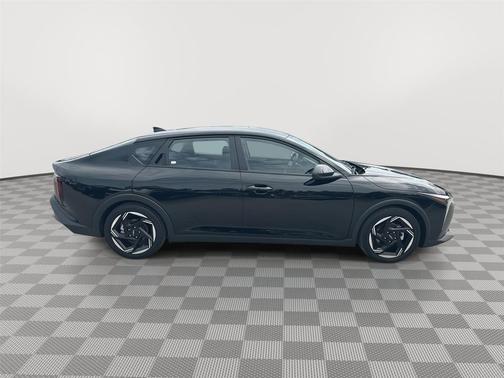 Aurora Black Pearl 2025 Kia K4 EX