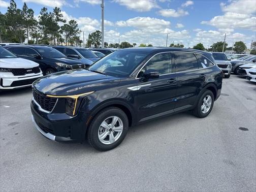 2025 Kia Sorento LX