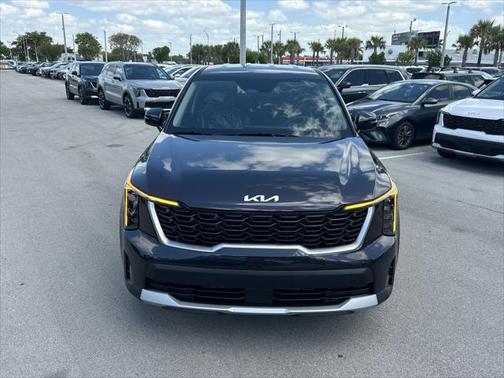 2025 Kia Sorento LX