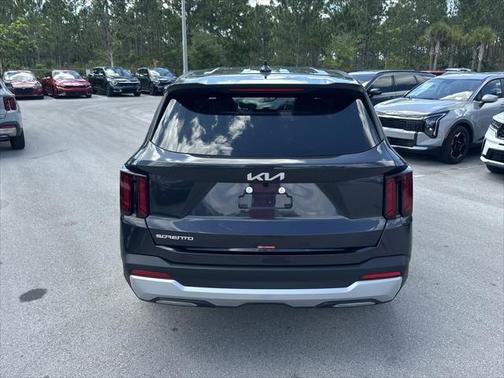 2025 Kia Sorento LX