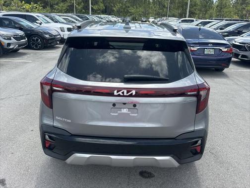 2025 Kia Seltos EX