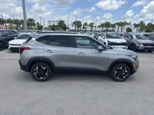 2025 Kia Seltos EX