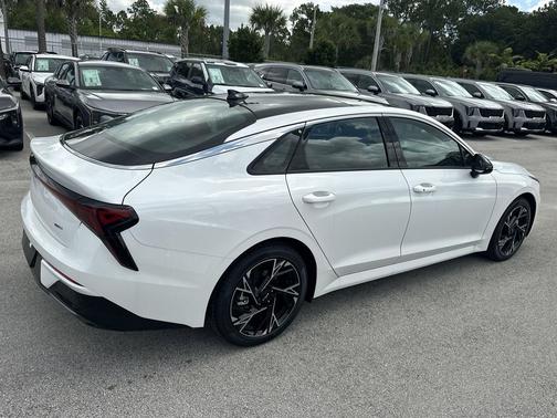 2025 Kia K5 GT-Line