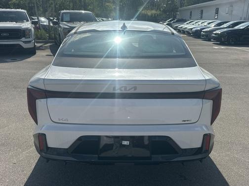 Snow White Pearl 2026 Kia K4 GT-Line