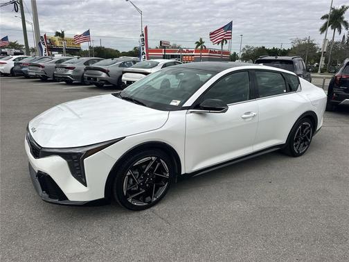 2025 Kia K4 GT-Line