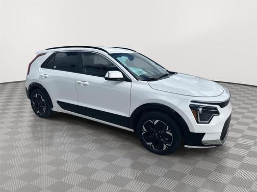 Snow White Pearl 2024 Kia Niro EV Wind