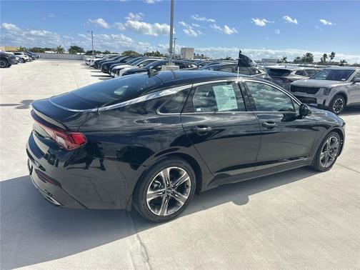 2023 Kia K5 EX