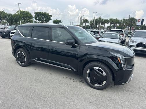 2026 Kia EV9 Land