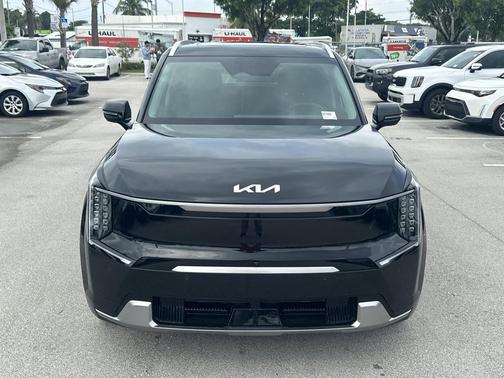 2026 Kia EV9 Land