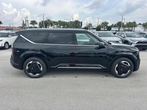 2026 Kia EV9 Land