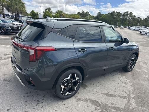 Gravity Gray 2026 Kia Seltos S