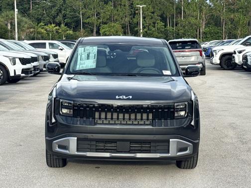 Interstellar Gray 2027 Kia Seltos EX