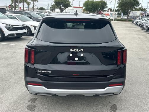 2026 Kia Sorento LX