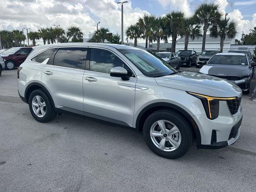 Ivory Silver 2026 Kia Sorento LX