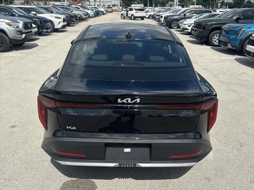 2025 Kia K4 LX
