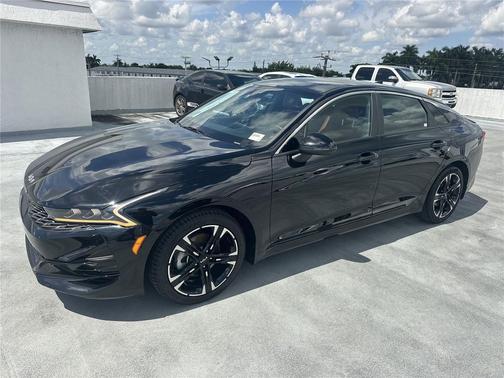 2024 Kia K5 GT-Line