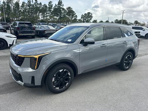 Wolf Gray 2026 Kia Sorento S