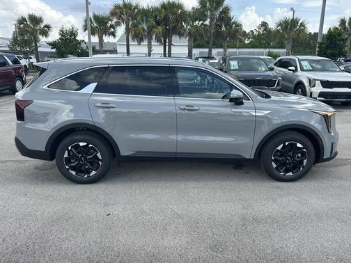 Wolf Gray 2026 Kia Sorento S