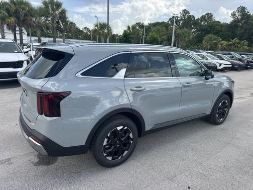 Wolf Gray 2026 Kia Sorento S