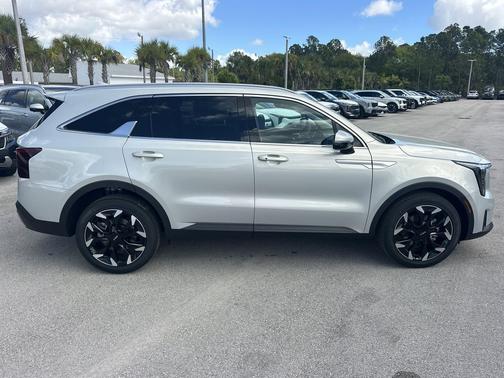 Ivory Silver 2026 Kia Sorento EX