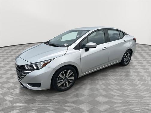 2023 Nissan Versa 1.6 SV