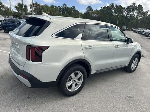 2026 Kia Sorento LX