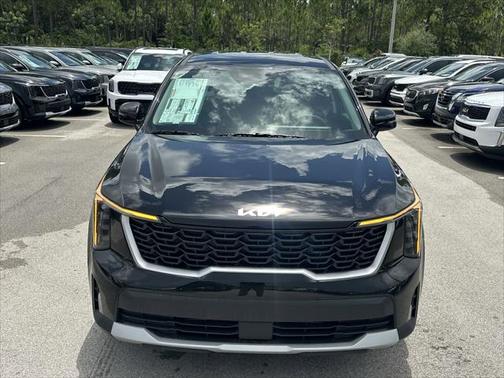 2025 Kia Sorento LX