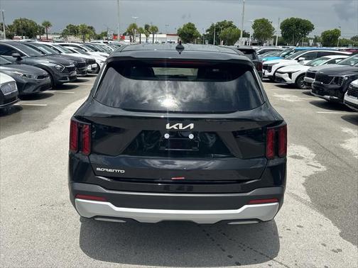 2025 Kia Sorento LX