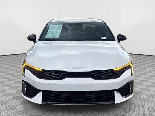 Snow White Pearl 2025 Kia K5 GT-Line