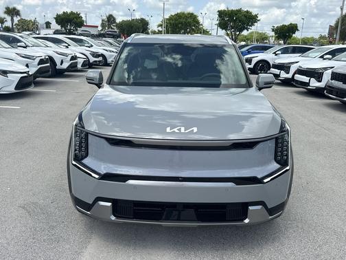2026 Kia EV9 Land