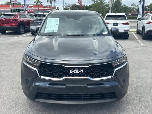 Gravity Grey 2022 Kia Sorento LX