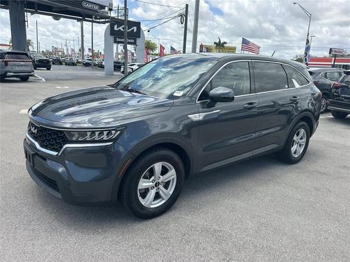 Gravity Grey 2022 Kia Sorento LX