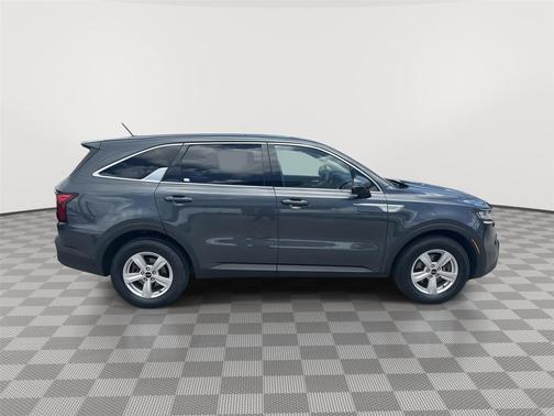 Gravity Grey 2022 Kia Sorento LX