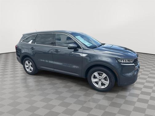 Gravity Grey 2022 Kia Sorento LX