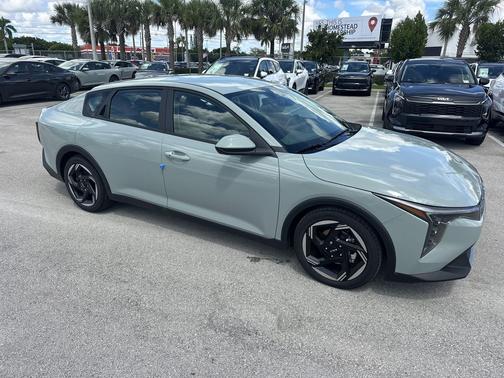 2025 Kia K4 EX