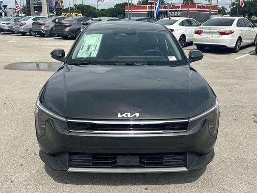 Interstellar Gray 2026 Kia K4 EX
