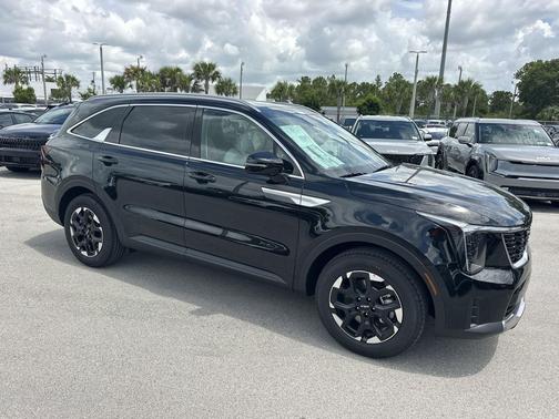 2025 Kia Sorento S