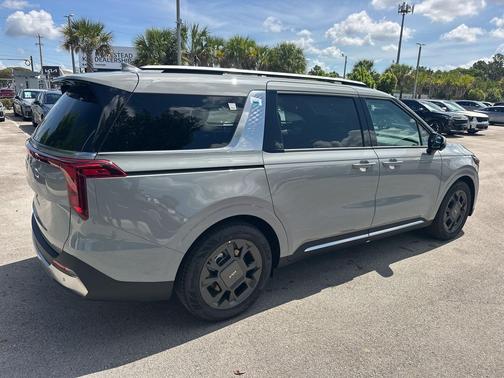 Ceramic Silver 2026 Kia Carnival SX