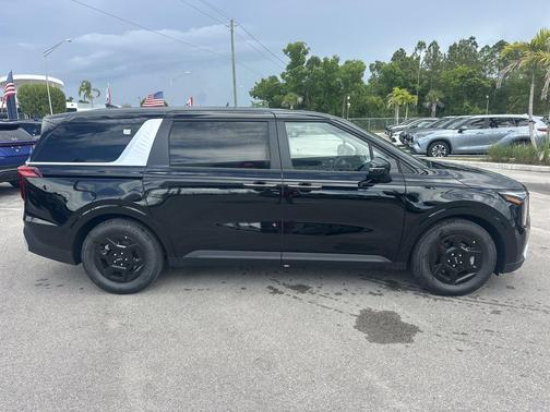 Aurora Black Pearl 2026 Kia Carnival LXS