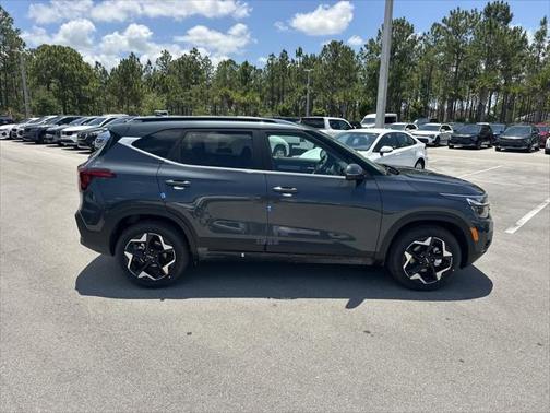 2025 Kia Seltos EX