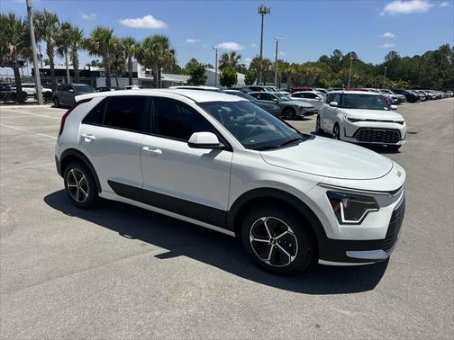 2025 Kia Niro LX