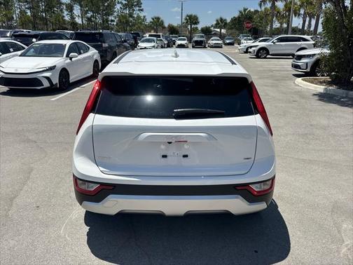2025 Kia Niro LX