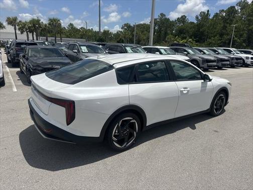 2025 Kia K4 EX