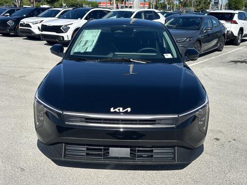 2025 Kia K4 LX