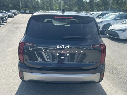 2025 Kia Telluride LX