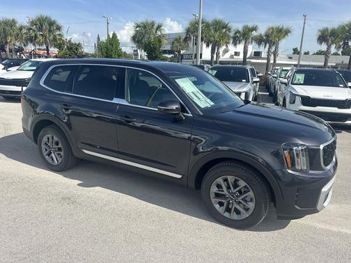 2025 Kia Telluride LX