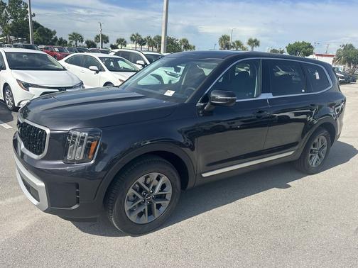 2025 Kia Telluride LX