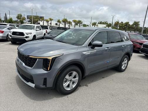 2025 Kia Sorento LX